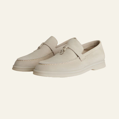 Frontansicht der Damen Loafers in beigem Suede
