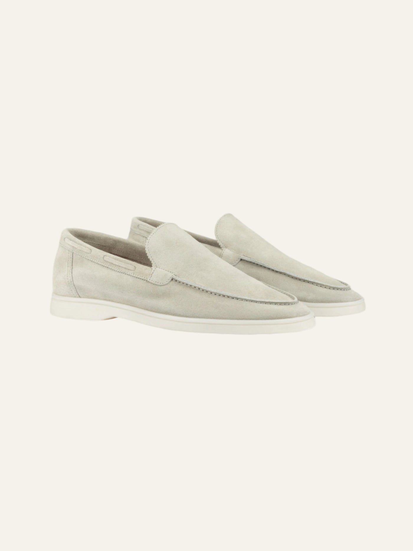 Frontansicht der Herren Loafers in Off White Suede