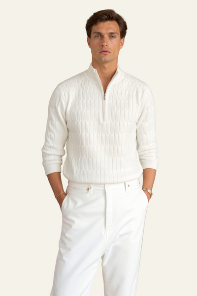 Frontansicht des Herren Quarter-Zip Pullovers in Kristallweiß